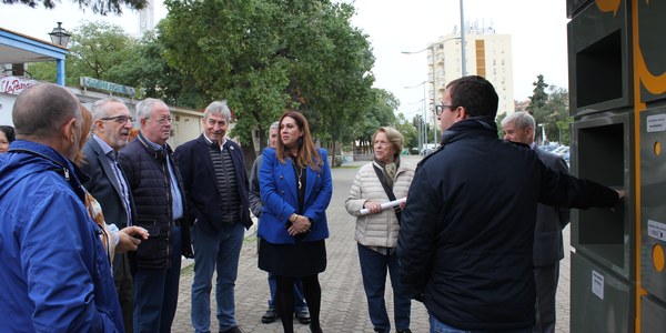 El Ayuntamiento amplía la red de Ecopuntos de Lipasam con cuatro nuevas instalaciones de reciclaje en los distritos San Pablo-Santa Justa, Triana, Bellavista-La Palmera y Cerro-Amate y una inversión de 200.000 euros en su compromiso con el medio ambiente, la economía circular y la mejora de la limpieza de la ciudad