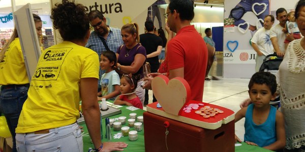 El Ayuntamiento de Sevilla, Lipasam y Ecoembes inician una campaña para reducir el CO2 a través del reciclaje