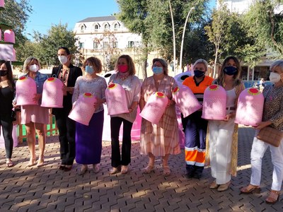 El Ayuntamiento de Sevilla, Lipasam y Ecovidrio lanzan la campaña ‘Recicla vidrio por ellas’ con motivo del Día Mundial contra el Cáncer de Mama