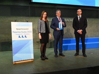 El Ayuntamiento de Sevilla recibe Tres Pajaritas Azules como premio a la recogida selectiva de papel y cartón e incrementa su recogida
