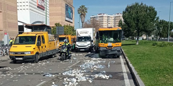MEDIA MARATÓN DE SEVILLA-LIPASAM CONTARÁ CON UN DISPOSITIVO DE 24 PERSONAS Y 15 VEHÍCULOS PARA VELAR POR LA LIMPIEZA DE LA PRUEBA