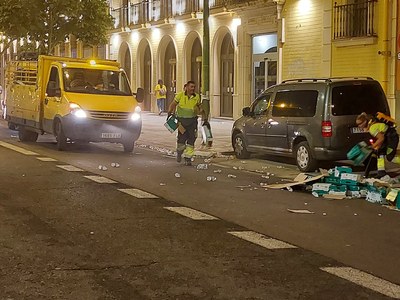 LIPASAM CONTARÁ CON UN DISPOSITIVO DE 25 TRABAJADORES Y 12 VEHÍCULOS PARA LA LIMPIEZA DE LA NOCTURNA DEL GUADALQUIVIR