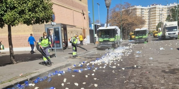 LIPASAM CONTARÁ CON UN DISPOSITIVO DE MÁS DE 80 TRABAJADORES Y 50 VEHÍCULOS PARA VELAR POR LA LIMPIEZA DE LA MARATÓN DE SEVILLA