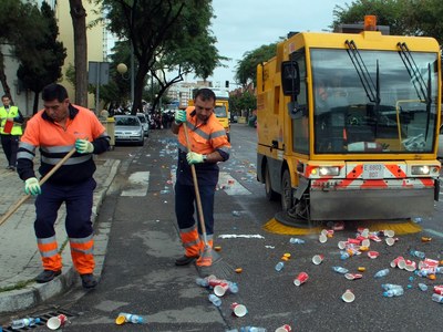 Lipasam contará con un dispositivo formado por 80 trabajadores y 51 vehículo para velar por la limpieza de la Maratón de Sevilla