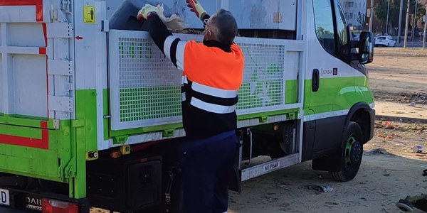 Lipasam contrata a 67 trabajadores para mantener la calidad de los servicios de limpieza durante la sexta ola de la COVID-19