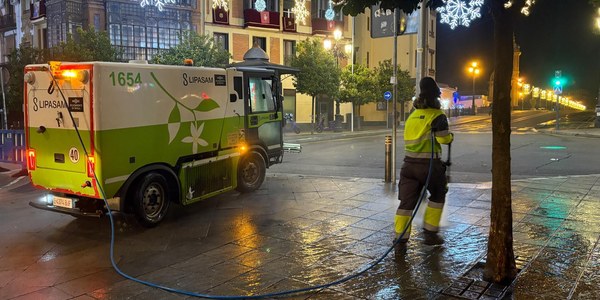 LIPASAM pone en marcha un dispositivo especial de limpieza para Navidad con más de 750 contrataciones de refuerzo